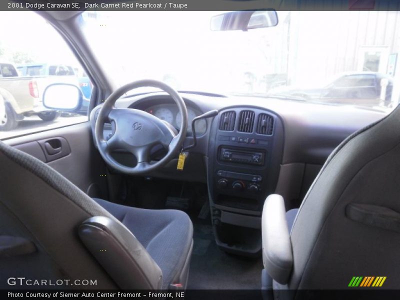 Dark Garnet Red Pearlcoat / Taupe 2001 Dodge Caravan SE