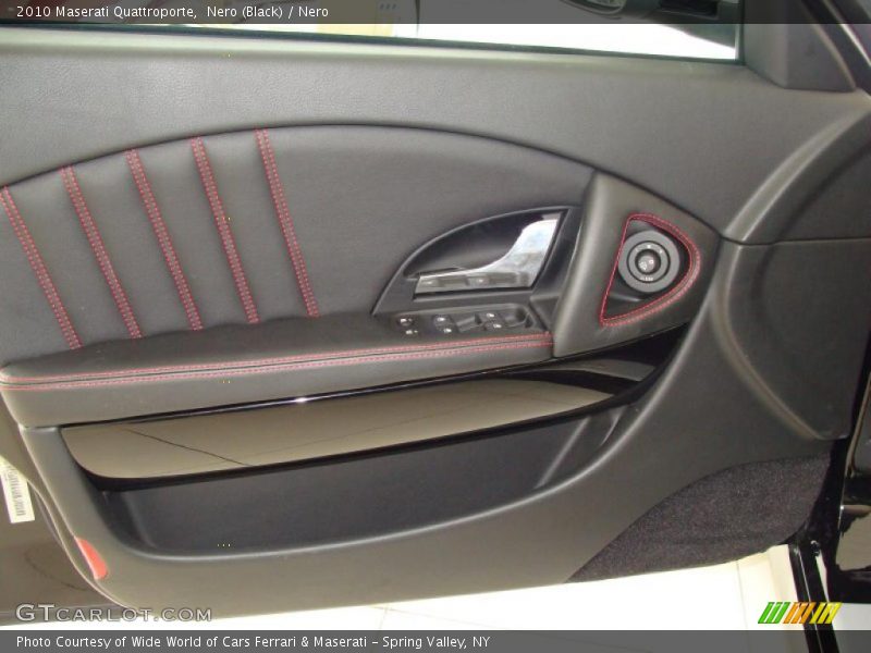 Nero (Black) / Nero 2010 Maserati Quattroporte