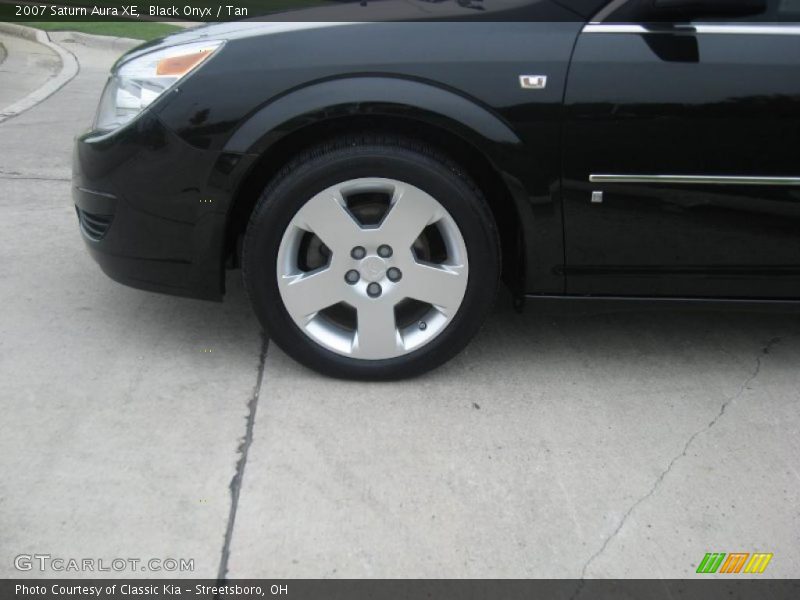 Black Onyx / Tan 2007 Saturn Aura XE