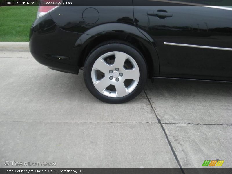 Black Onyx / Tan 2007 Saturn Aura XE