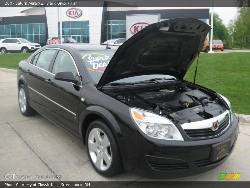 Black Onyx / Tan 2007 Saturn Aura XE