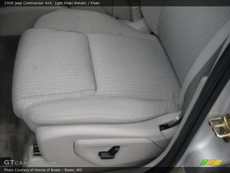 Light Khaki Metallic / Khaki 2006 Jeep Commander 4x4