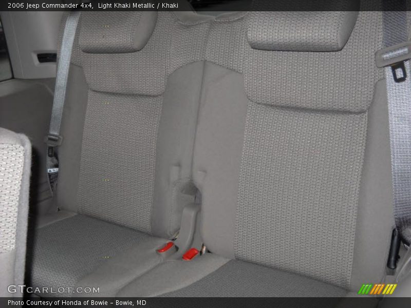 Light Khaki Metallic / Khaki 2006 Jeep Commander 4x4