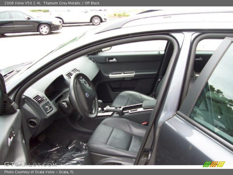 Titanium Grey Metallic / Off Black 2008 Volvo V50 2.4i