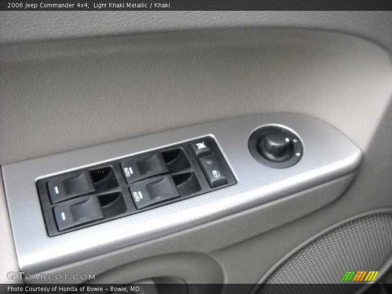 Light Khaki Metallic / Khaki 2006 Jeep Commander 4x4