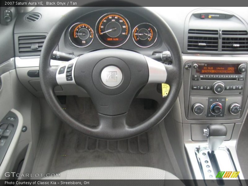 Black Onyx / Tan 2007 Saturn Aura XE