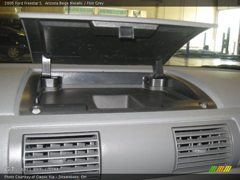 Arizona Beige Metallic / Flint Grey 2005 Ford Freestar S