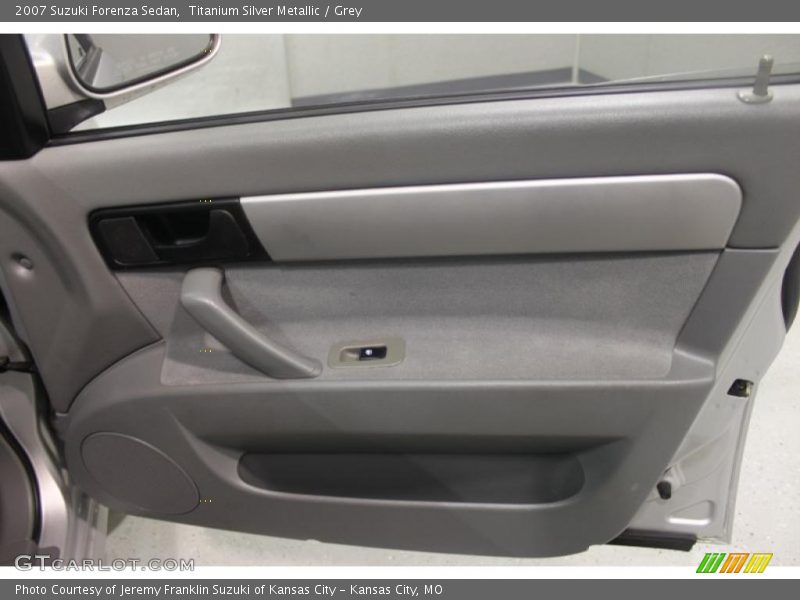 Titanium Silver Metallic / Grey 2007 Suzuki Forenza Sedan