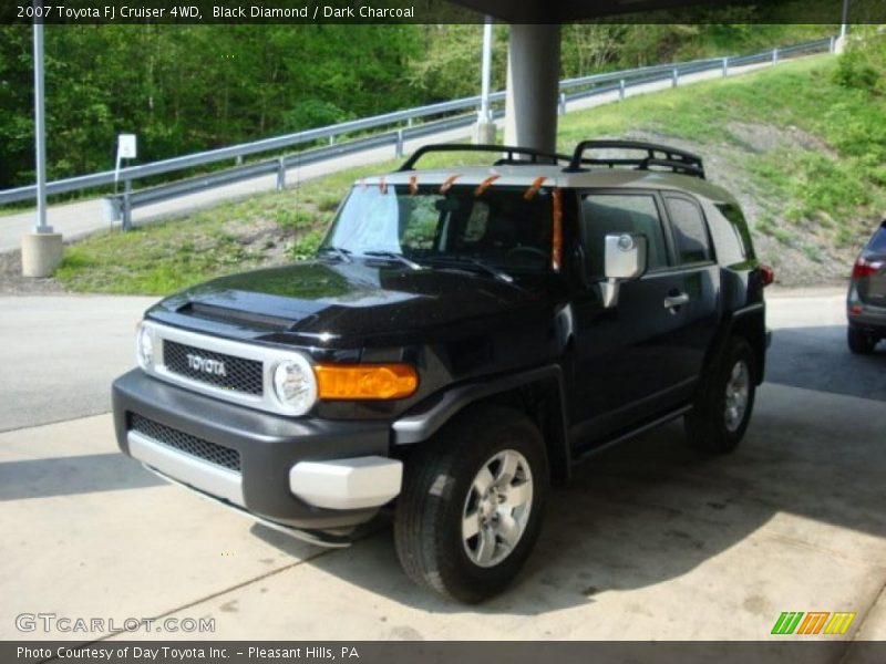 Black Diamond / Dark Charcoal 2007 Toyota FJ Cruiser 4WD