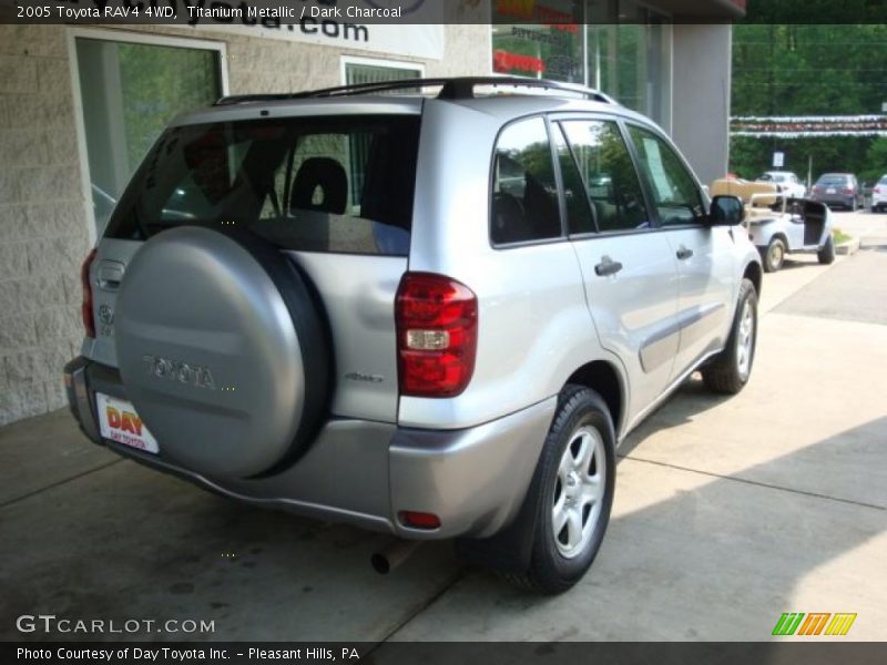 Titanium Metallic / Dark Charcoal 2005 Toyota RAV4 4WD