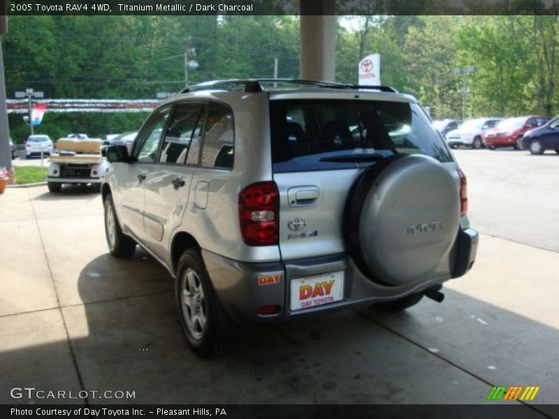 Titanium Metallic / Dark Charcoal 2005 Toyota RAV4 4WD