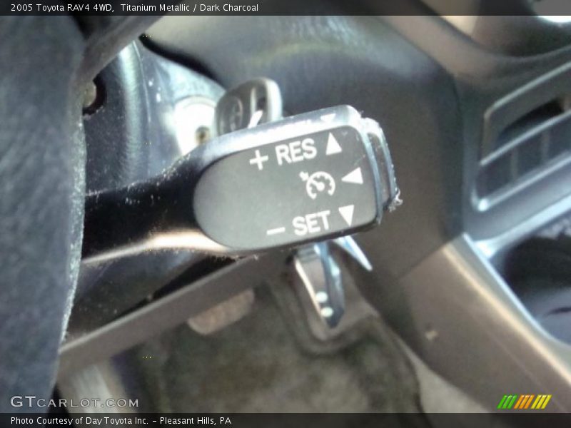 Titanium Metallic / Dark Charcoal 2005 Toyota RAV4 4WD