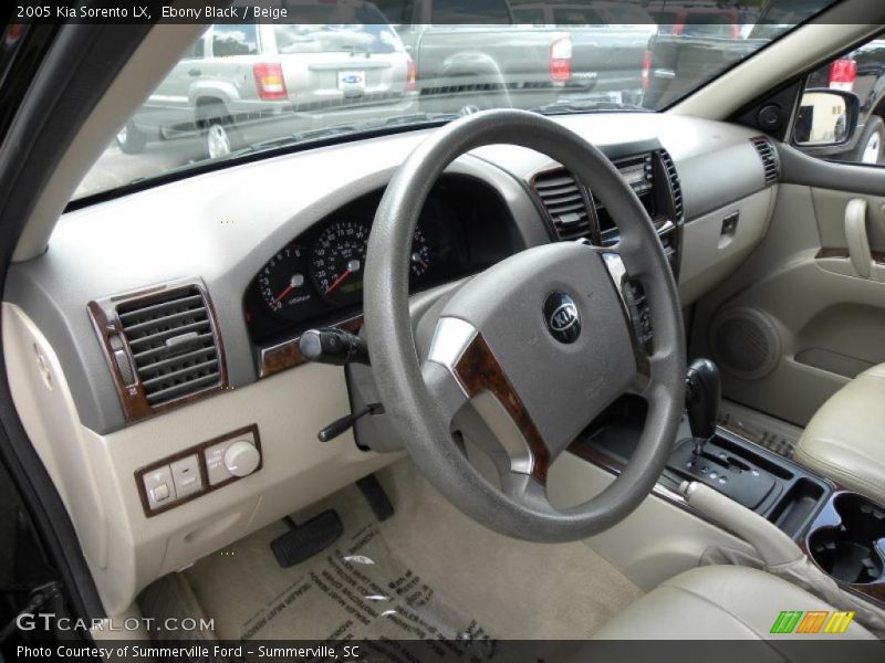 Ebony Black / Beige 2005 Kia Sorento LX