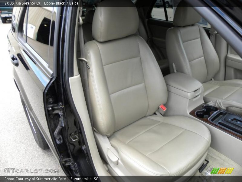 Ebony Black / Beige 2005 Kia Sorento LX