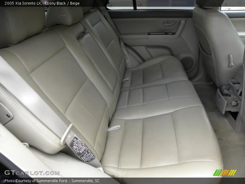 Ebony Black / Beige 2005 Kia Sorento LX