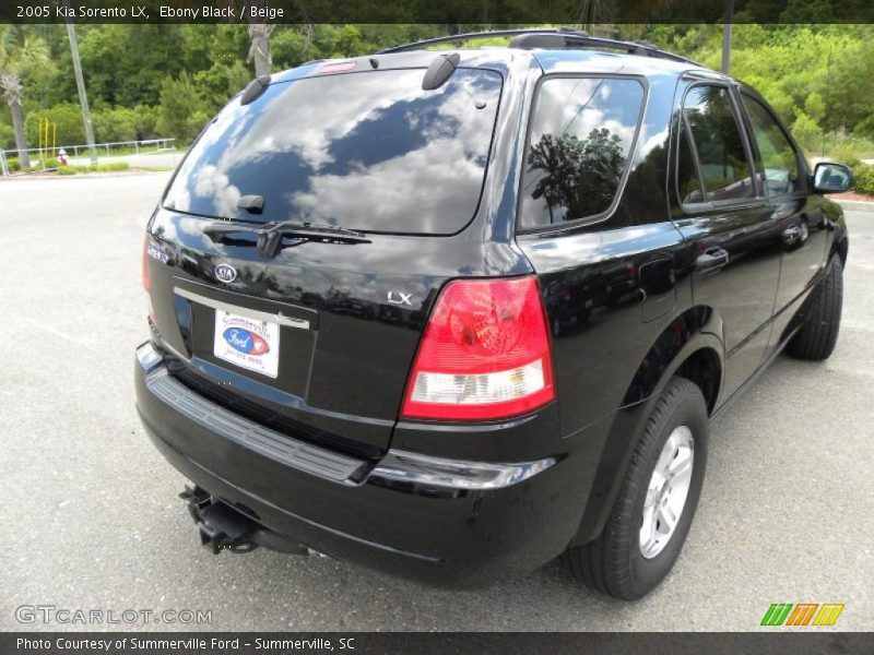 Ebony Black / Beige 2005 Kia Sorento LX