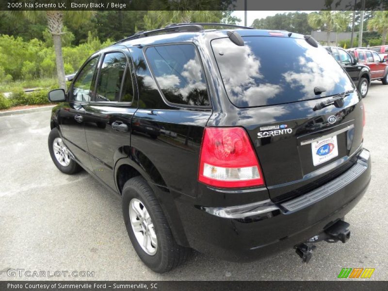 Ebony Black / Beige 2005 Kia Sorento LX