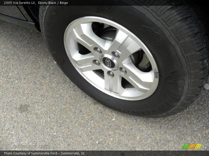 Ebony Black / Beige 2005 Kia Sorento LX