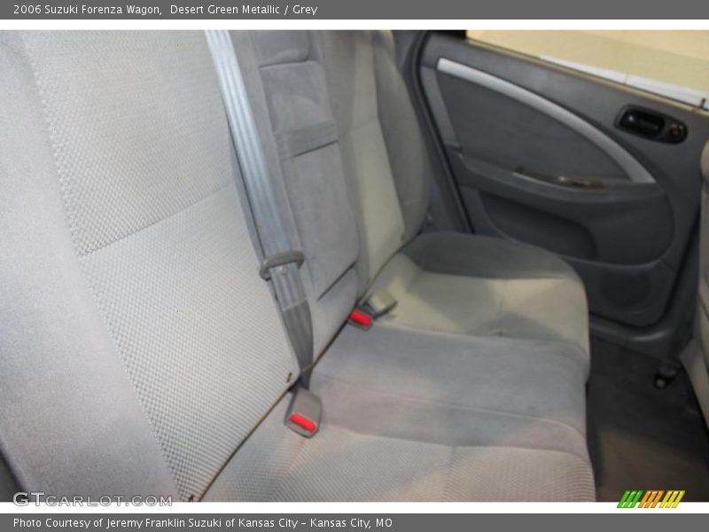 Desert Green Metallic / Grey 2006 Suzuki Forenza Wagon