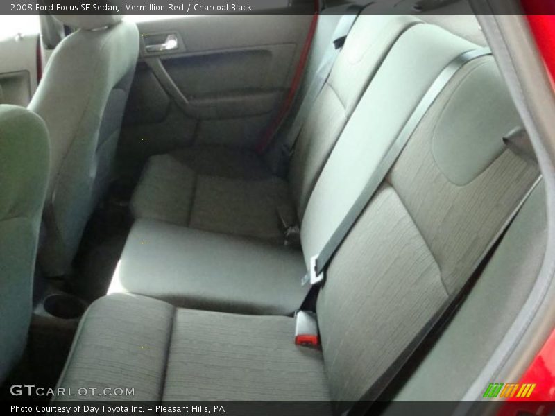 Vermillion Red / Charcoal Black 2008 Ford Focus SE Sedan