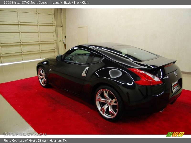 Magnetic Black / Black Cloth 2009 Nissan 370Z Sport Coupe