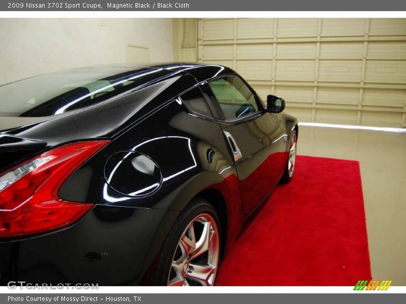 Magnetic Black / Black Cloth 2009 Nissan 370Z Sport Coupe