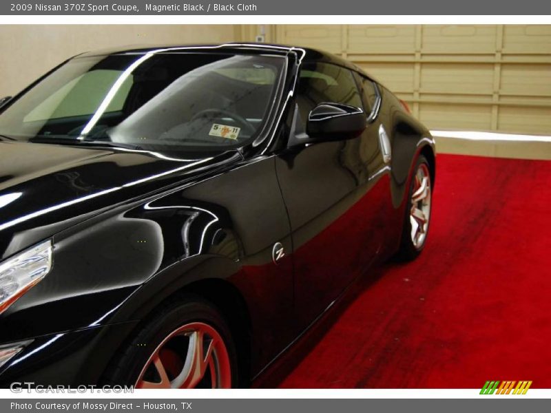 Magnetic Black / Black Cloth 2009 Nissan 370Z Sport Coupe