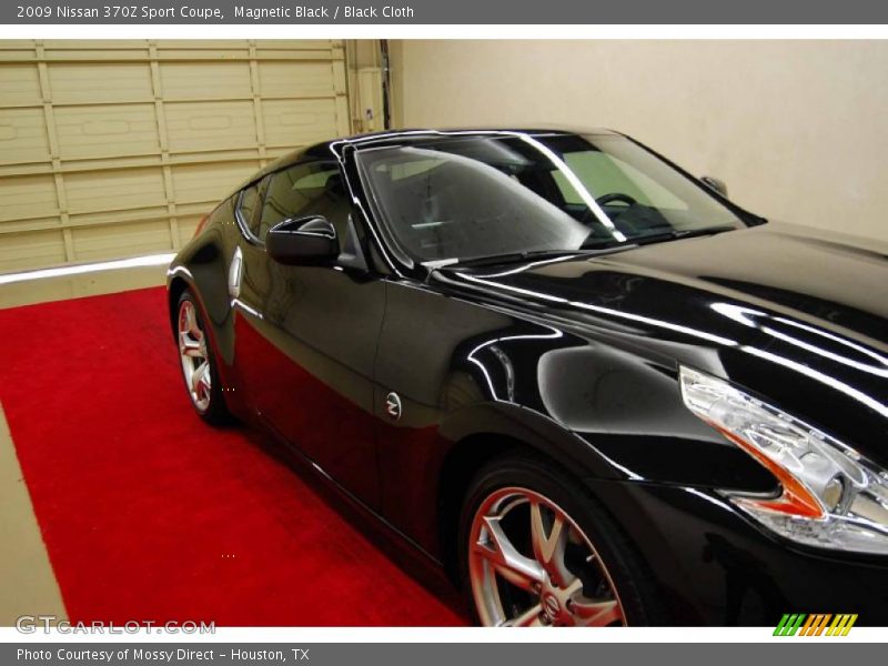 Magnetic Black / Black Cloth 2009 Nissan 370Z Sport Coupe