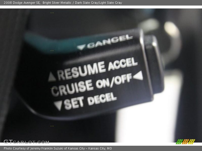 Bright Silver Metallic / Dark Slate Gray/Light Slate Gray 2008 Dodge Avenger SE
