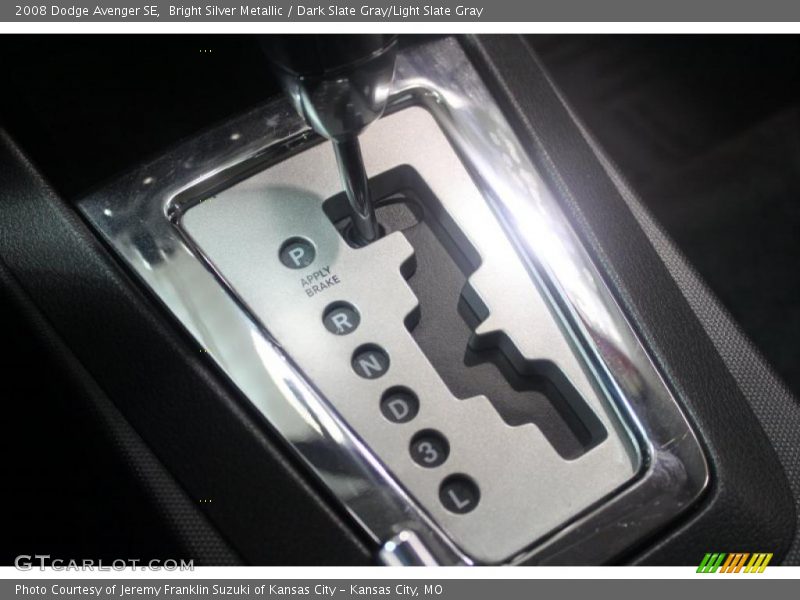 Bright Silver Metallic / Dark Slate Gray/Light Slate Gray 2008 Dodge Avenger SE