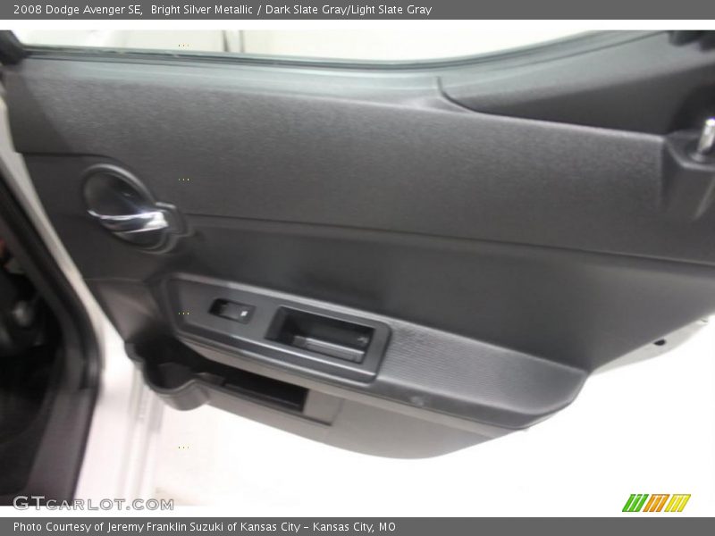 Bright Silver Metallic / Dark Slate Gray/Light Slate Gray 2008 Dodge Avenger SE