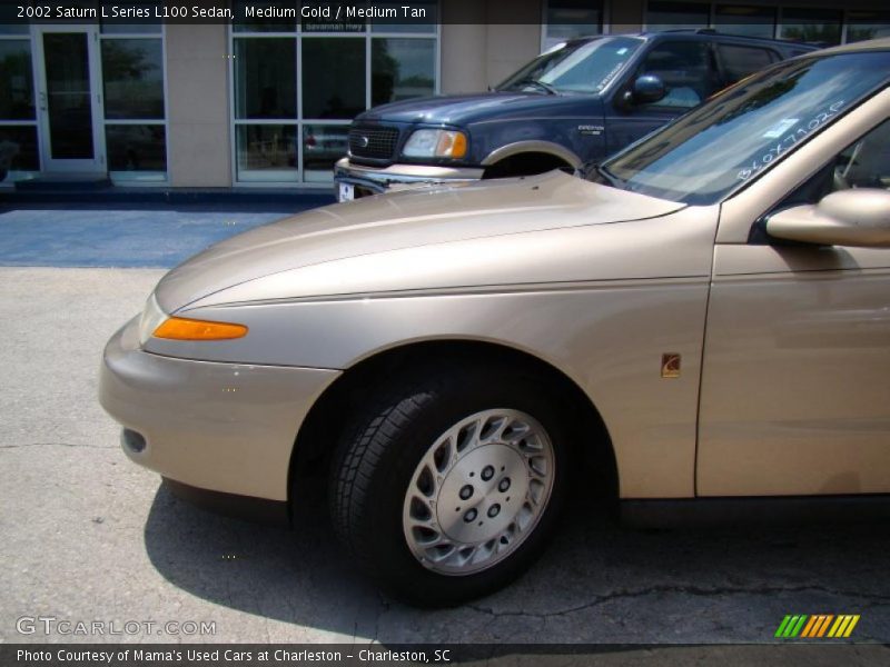 Medium Gold / Medium Tan 2002 Saturn L Series L100 Sedan