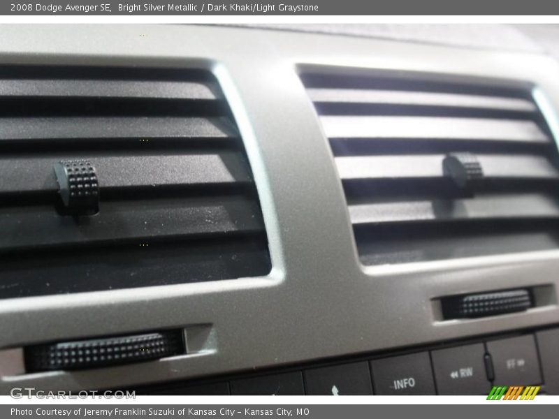 Bright Silver Metallic / Dark Khaki/Light Graystone 2008 Dodge Avenger SE