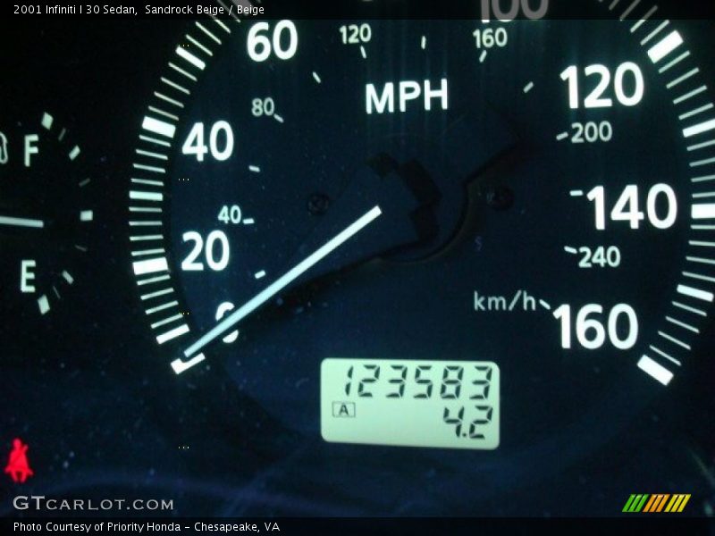 Sandrock Beige / Beige 2001 Infiniti I 30 Sedan
