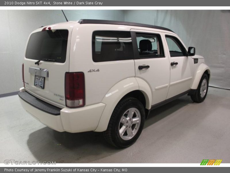 Stone White / Dark Slate Gray 2010 Dodge Nitro SXT 4x4