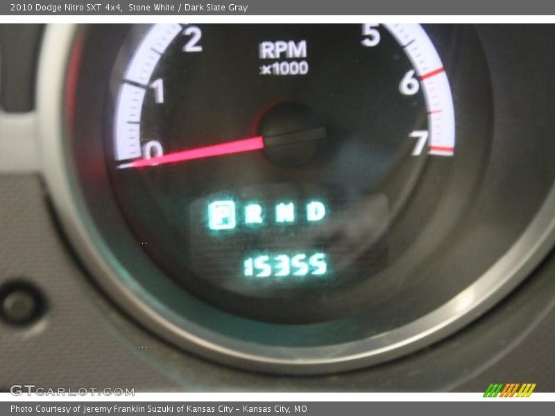 Stone White / Dark Slate Gray 2010 Dodge Nitro SXT 4x4