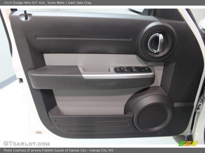 Stone White / Dark Slate Gray 2010 Dodge Nitro SXT 4x4