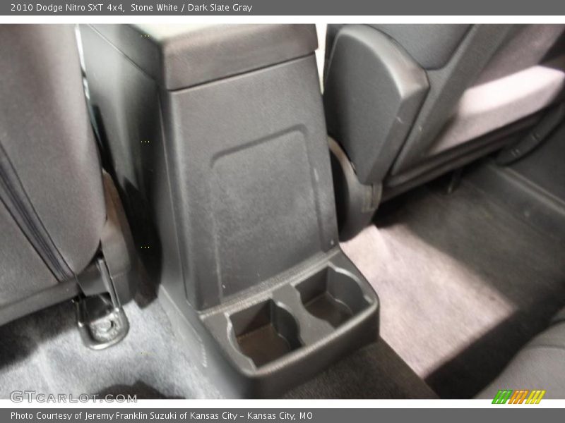 Stone White / Dark Slate Gray 2010 Dodge Nitro SXT 4x4