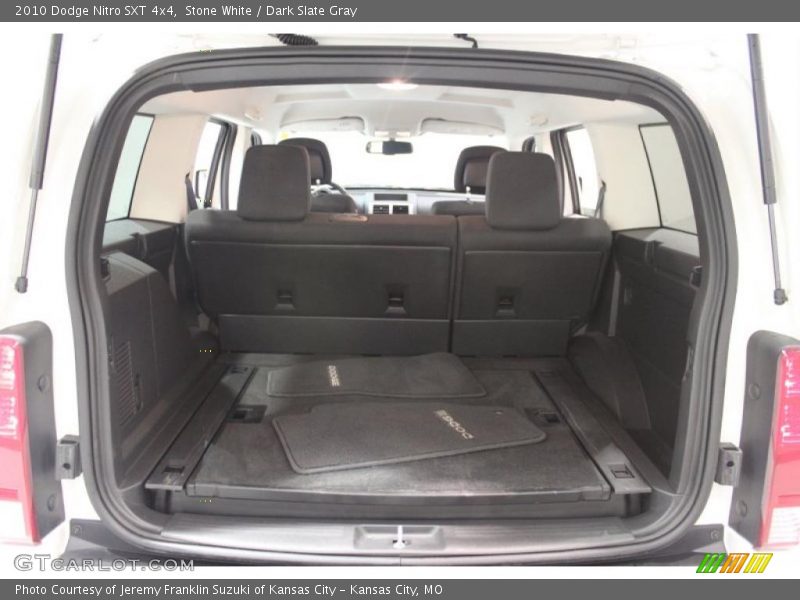 Stone White / Dark Slate Gray 2010 Dodge Nitro SXT 4x4