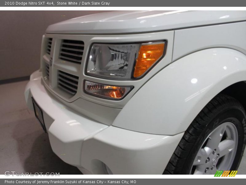 Stone White / Dark Slate Gray 2010 Dodge Nitro SXT 4x4