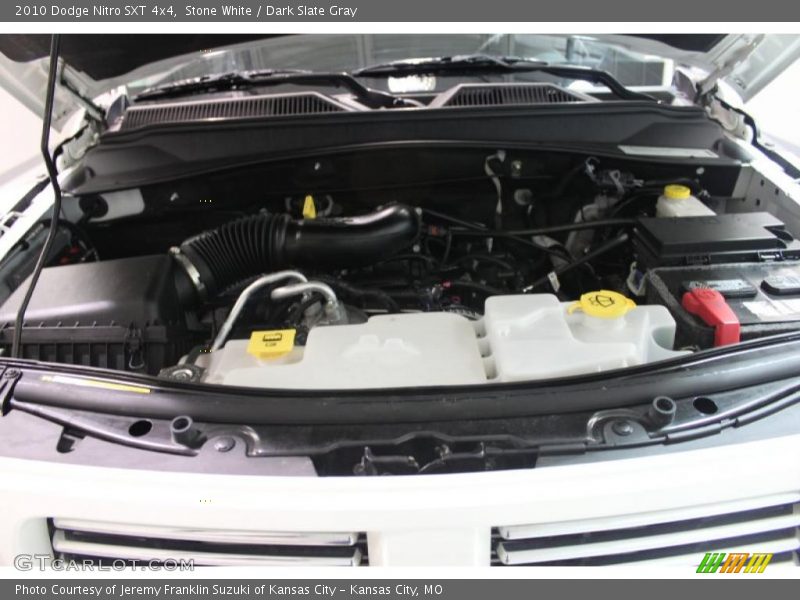 Stone White / Dark Slate Gray 2010 Dodge Nitro SXT 4x4