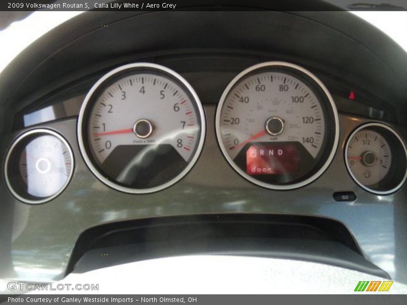 Calla Lilly White / Aero Grey 2009 Volkswagen Routan S