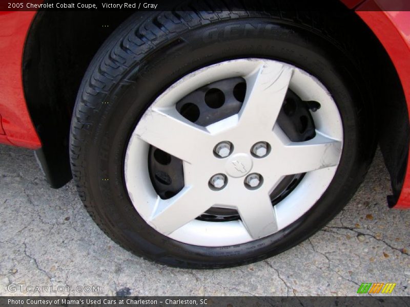 Victory Red / Gray 2005 Chevrolet Cobalt Coupe