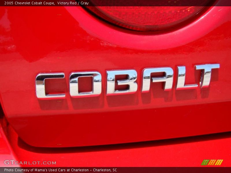 Victory Red / Gray 2005 Chevrolet Cobalt Coupe