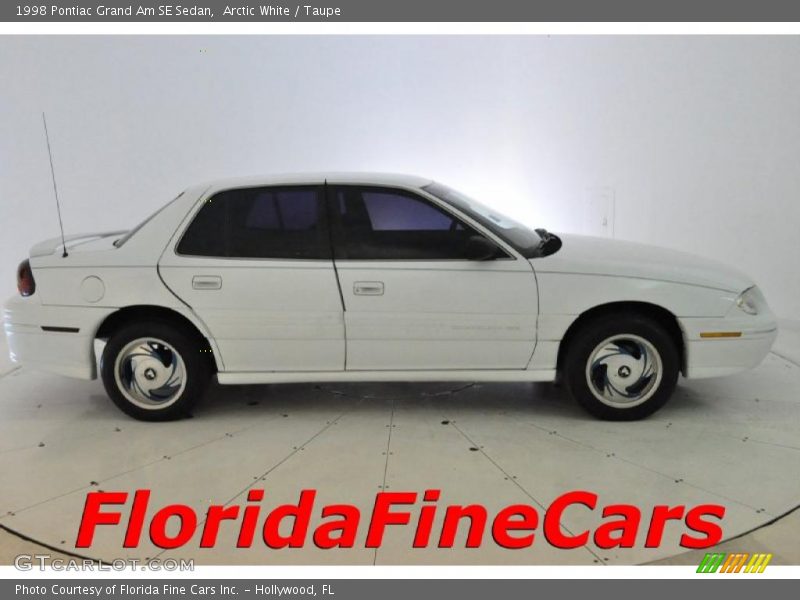 Arctic White / Taupe 1998 Pontiac Grand Am SE Sedan
