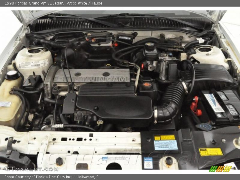 Arctic White / Taupe 1998 Pontiac Grand Am SE Sedan