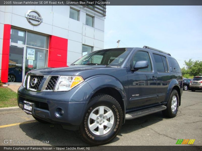 Silverton Blue Pearl / Graphite 2005 Nissan Pathfinder SE Off Road 4x4