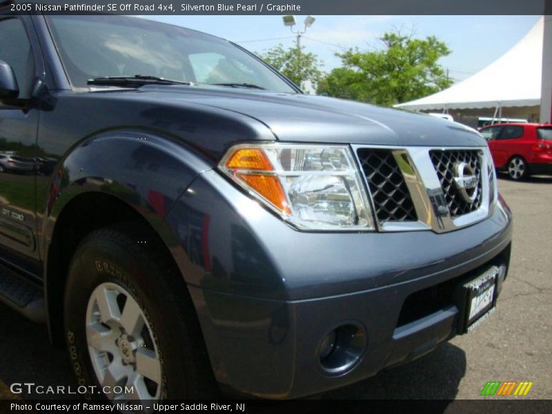 Silverton Blue Pearl / Graphite 2005 Nissan Pathfinder SE Off Road 4x4