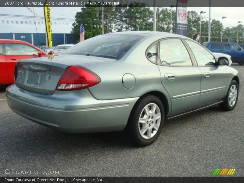 Light Tundra Metallic / Medium/Dark Flint 2007 Ford Taurus SE