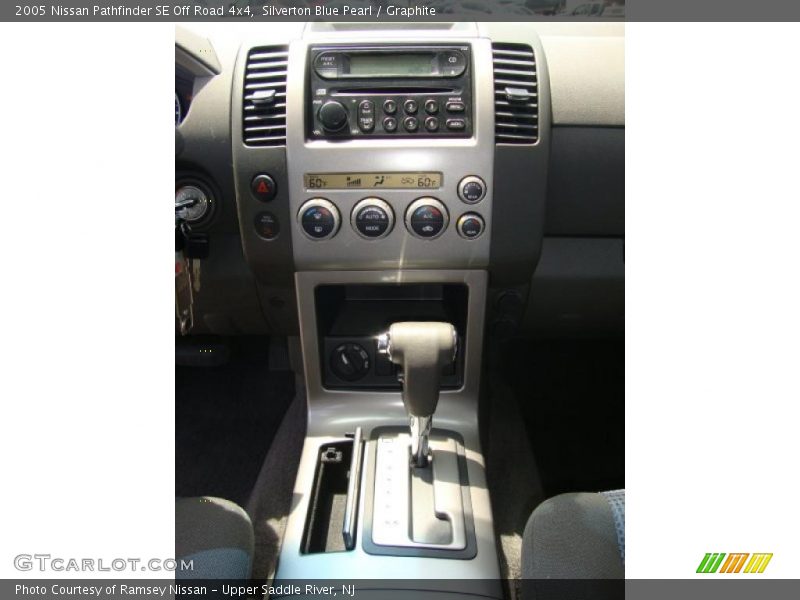 Silverton Blue Pearl / Graphite 2005 Nissan Pathfinder SE Off Road 4x4